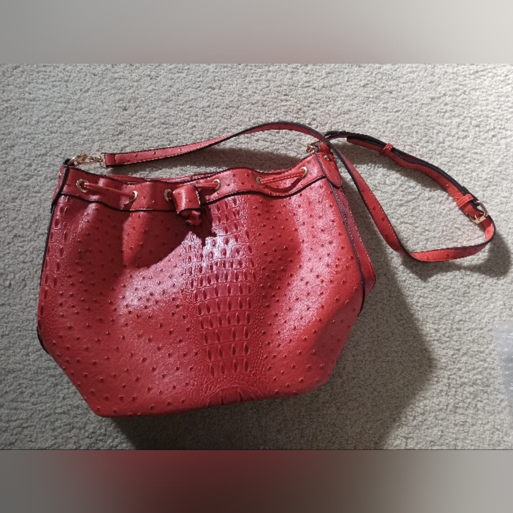 Beautiful Burnt Orange Ostrich Leather Look Handbag